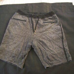 Men's shorts with zipper size XL